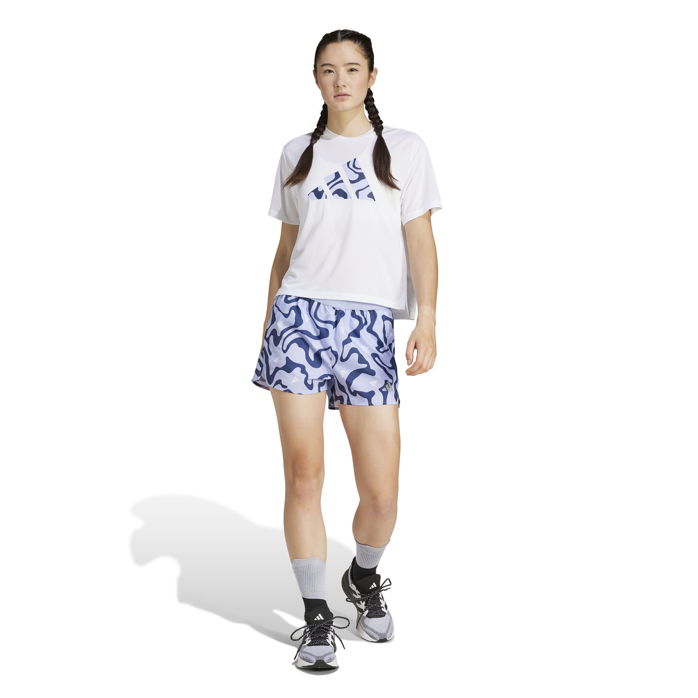 JD2349_6_APPAREL_On Model_Standard Outfit View_white